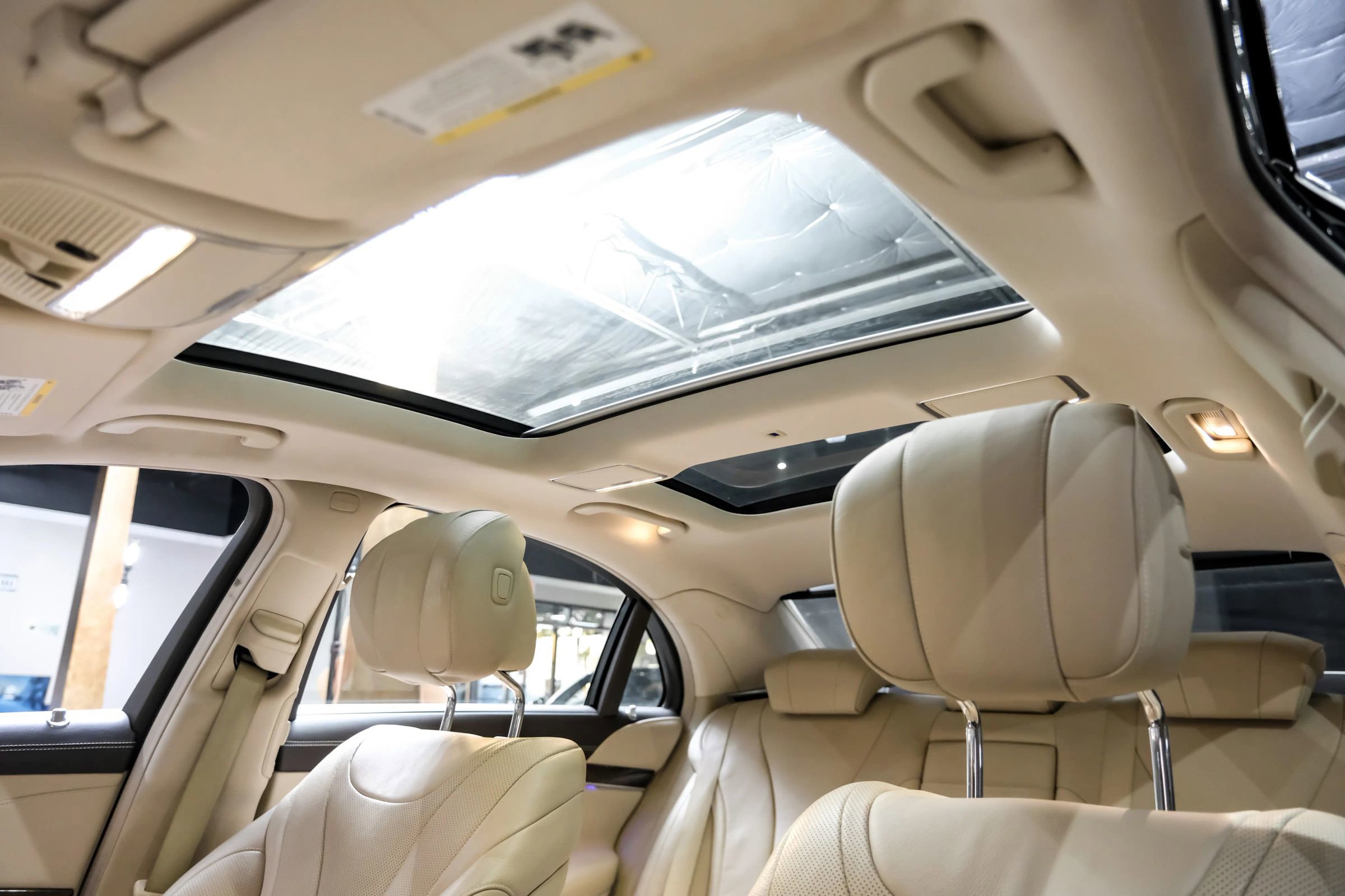 Used 2015 Mercedes-Benz S 550 Sedan image 5