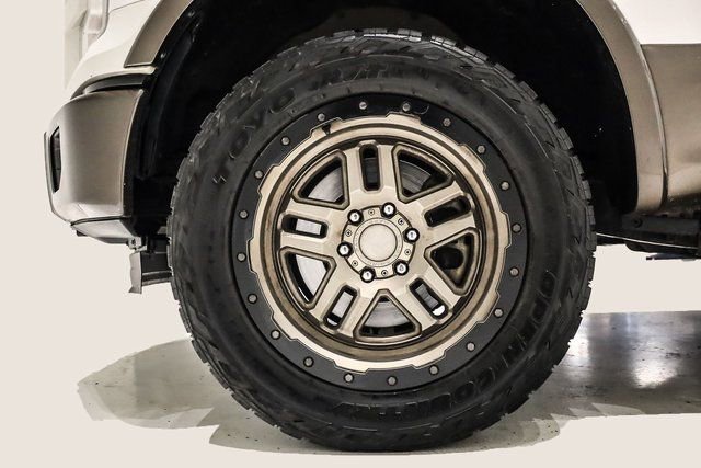 Used 2015 Ford F150 Lariat w/ Equipment Group 502A Luxury image 9