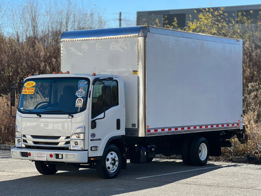 Used 2024 Isuzu NPR image 4