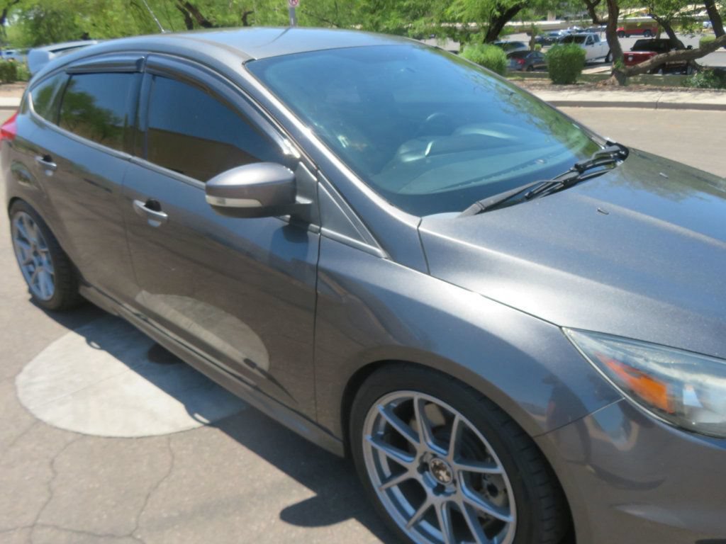 Used 2016 Ford Focus ST FWD image 9