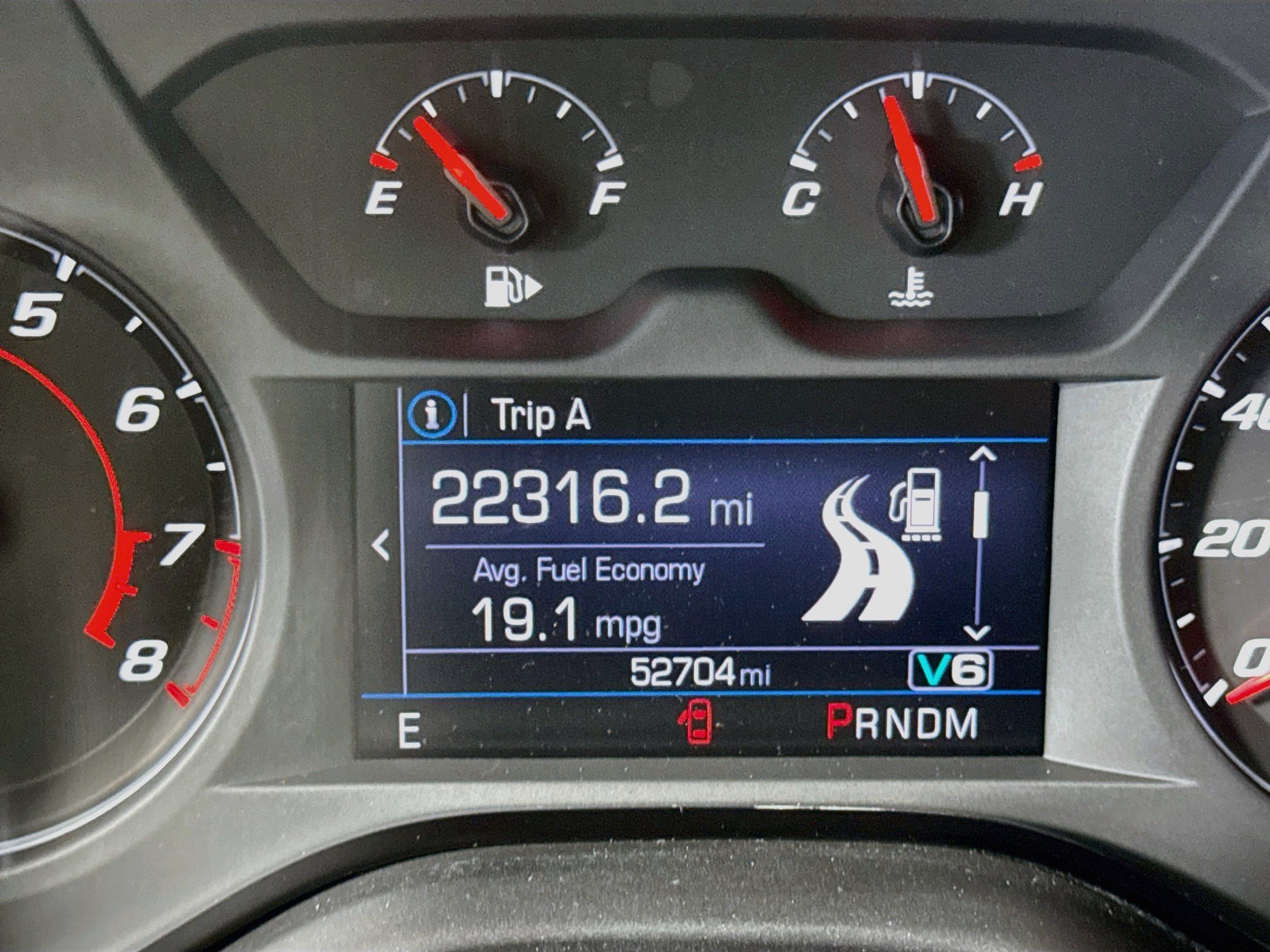 Used 2020 Chevrolet Camaro LT RWD image 16