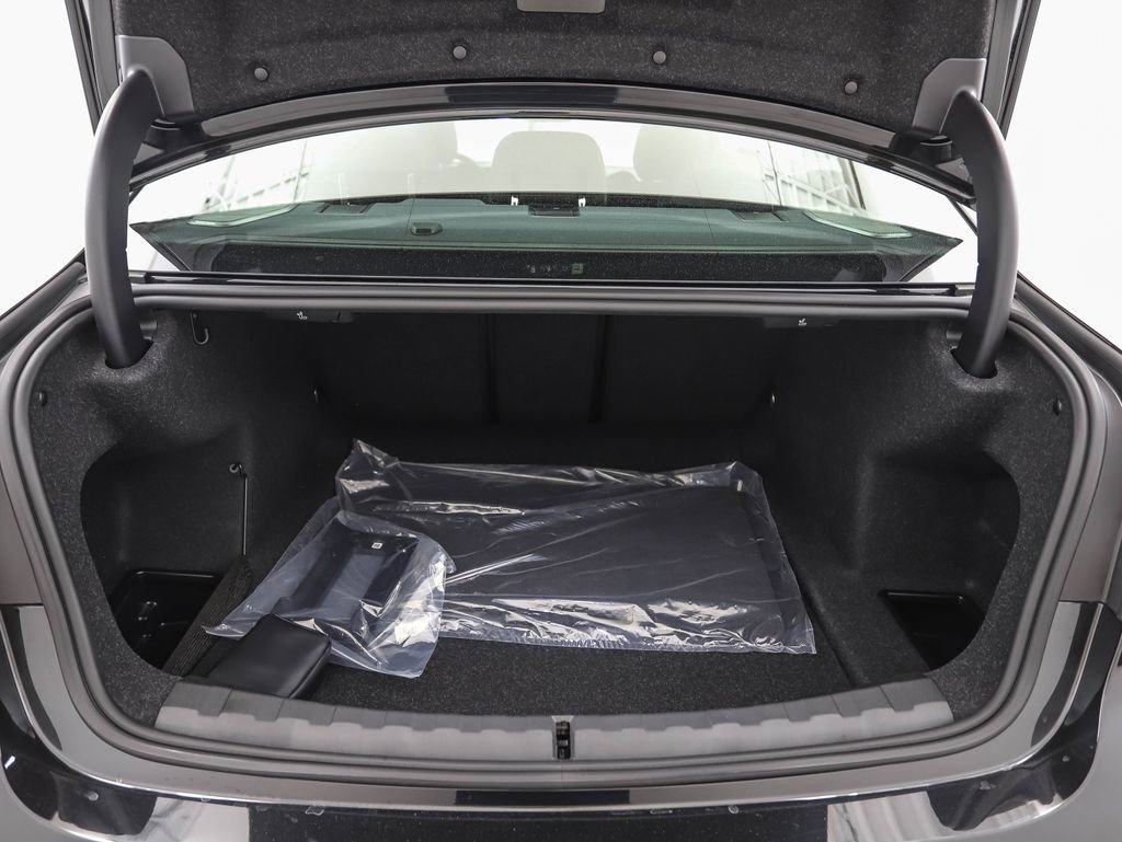 New 2026 BMW 330i xDrive Sedan w/ M Sport Package image 23