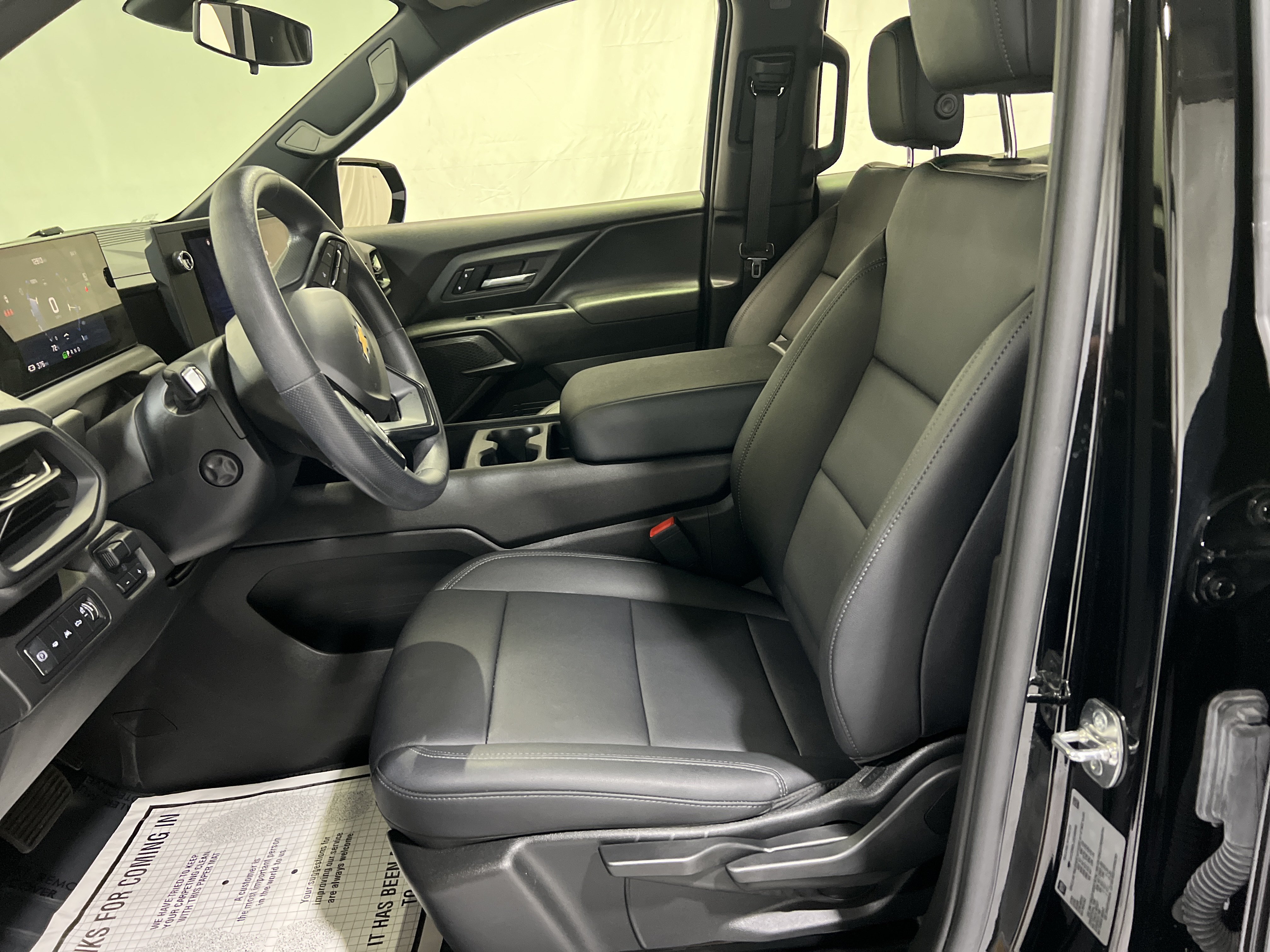 Used 2025 Chevrolet Silverado EV W/T AWD/4WD image 17