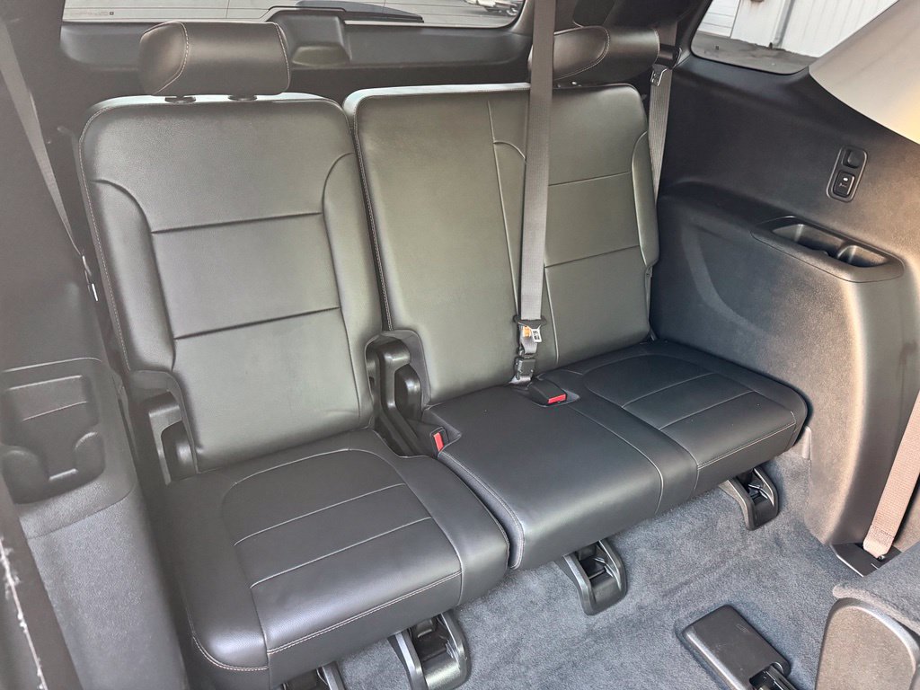 Used 2020 Chevrolet Traverse Premier w/ Redline Edition FWD image 30