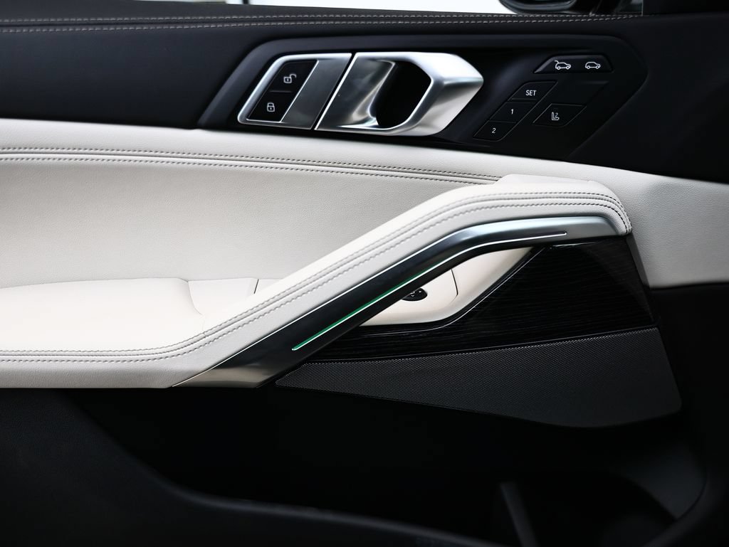 New 2027 BMW X6 xDrive40i AWD/4WD image 14