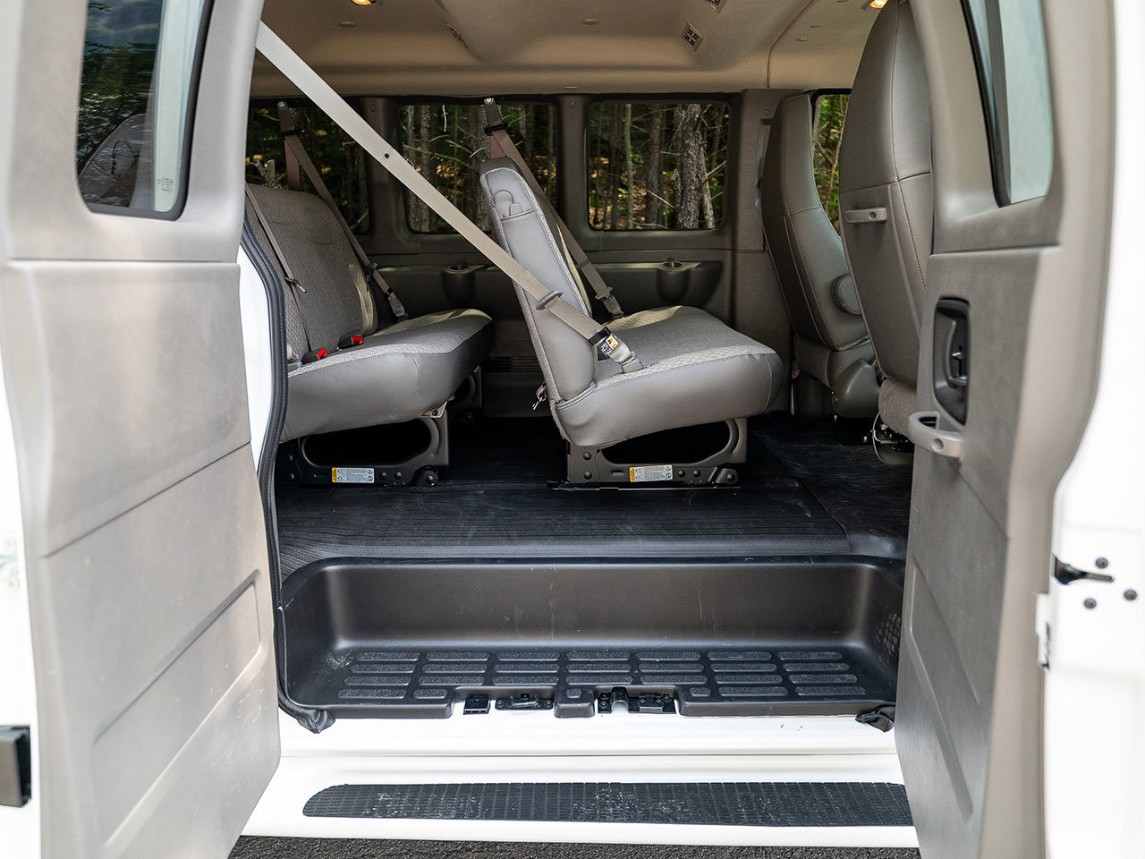 New 2025 Chevrolet Express 2500 Extended image 11