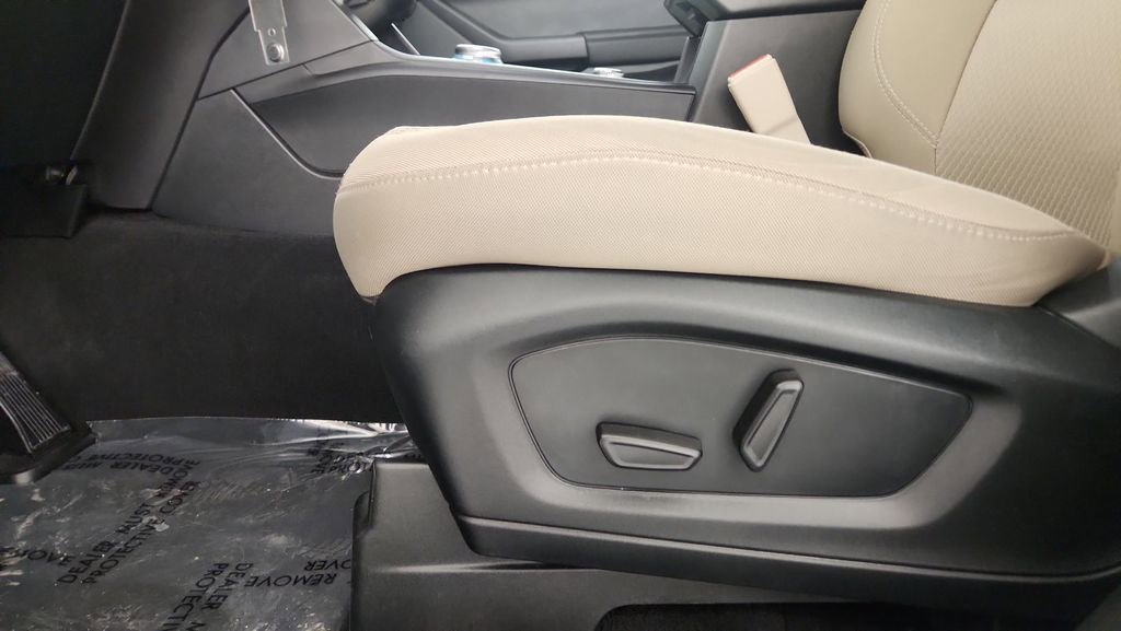 Certified 2023 Ford Explorer XLT image 15