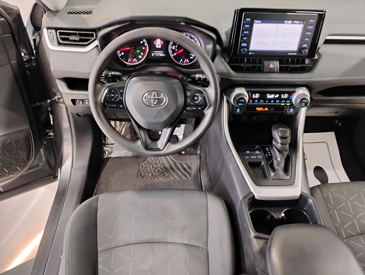 Used 2021 Toyota RAV4 XLE FWD image 49