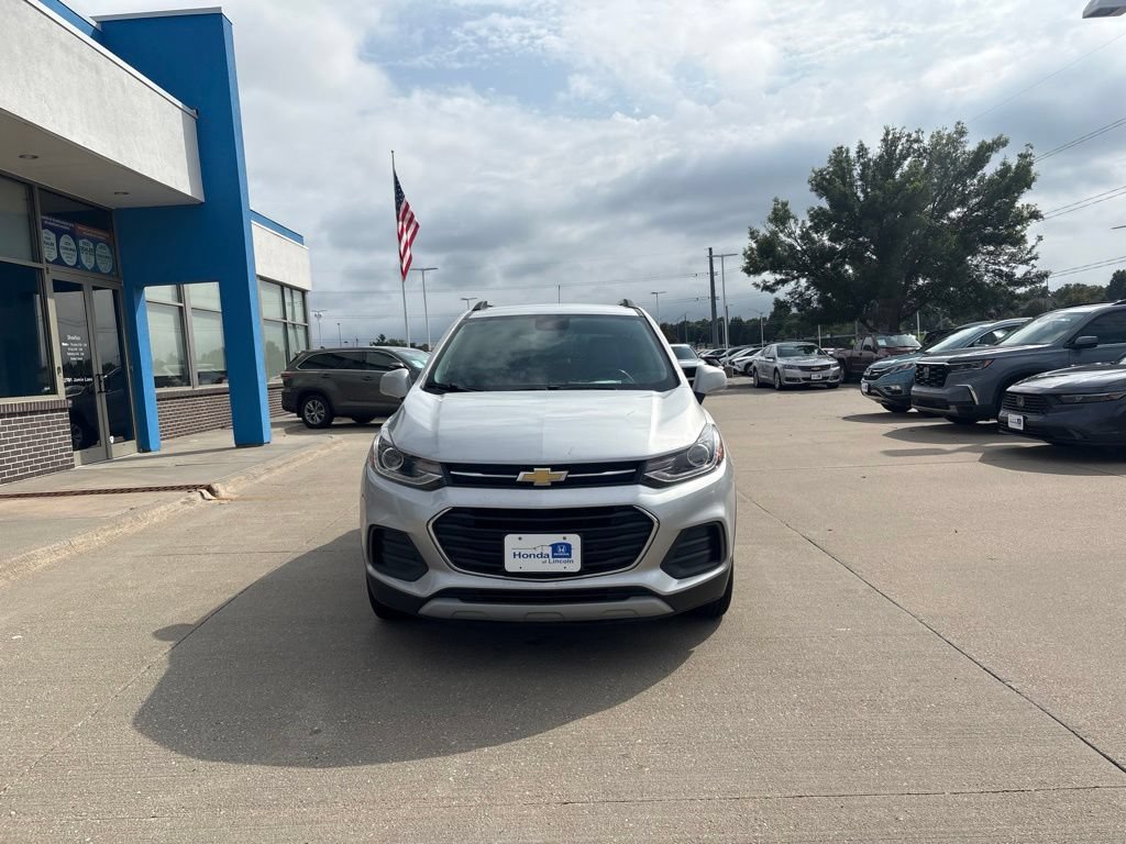 Used 2022 Chevrolet Trax LT w/ LT Convenience Package AWD/4WD image 2