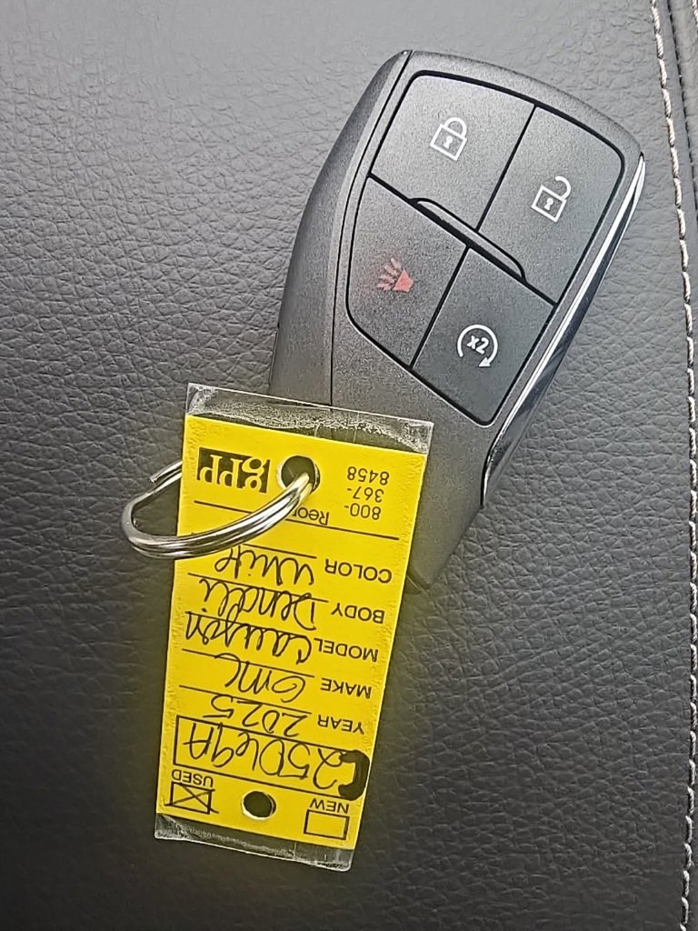 Certified 2025 GMC Canyon Denali image 27