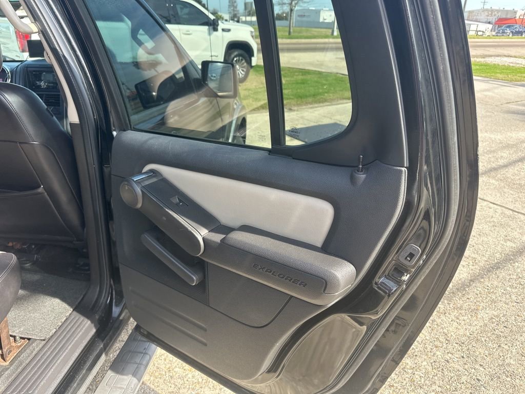 Used 2007 Ford Explorer Sport Trac Limited image 13