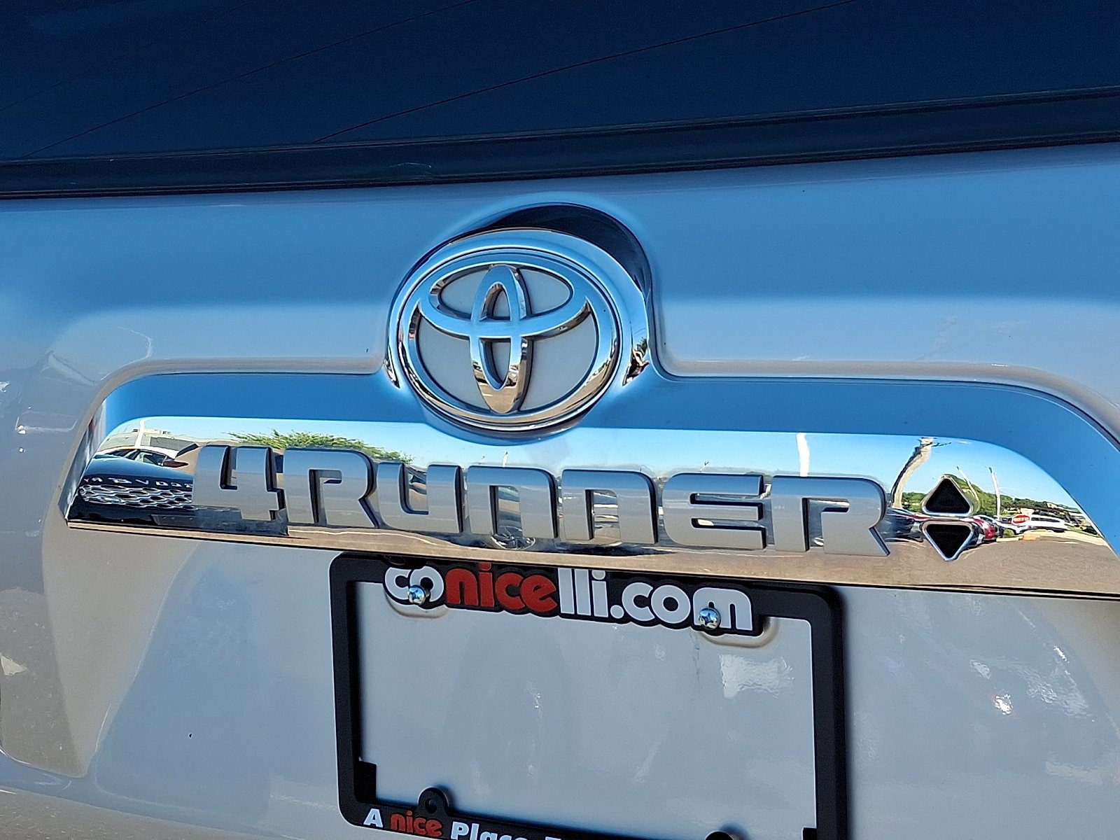 Used 2024 Toyota 4Runner Limited AWD/4WD image 32