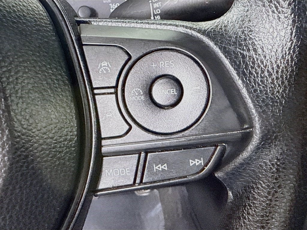 Used 2025 Toyota Corolla LE FWD image 14