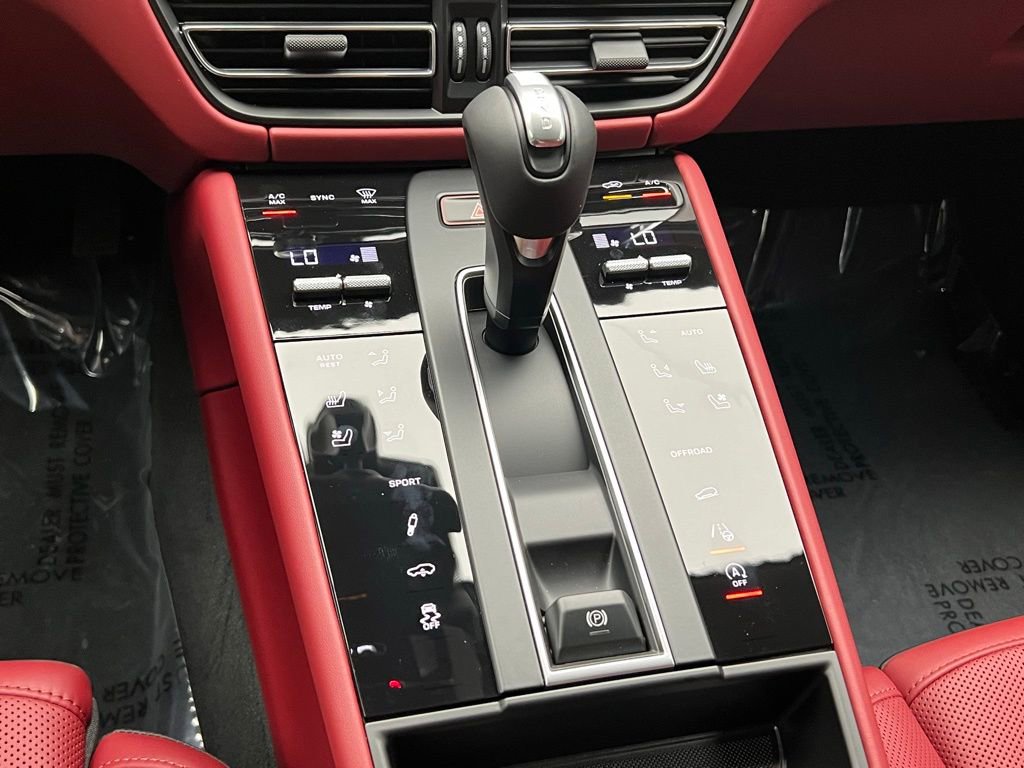 New 2025 Porsche Macan S image 11