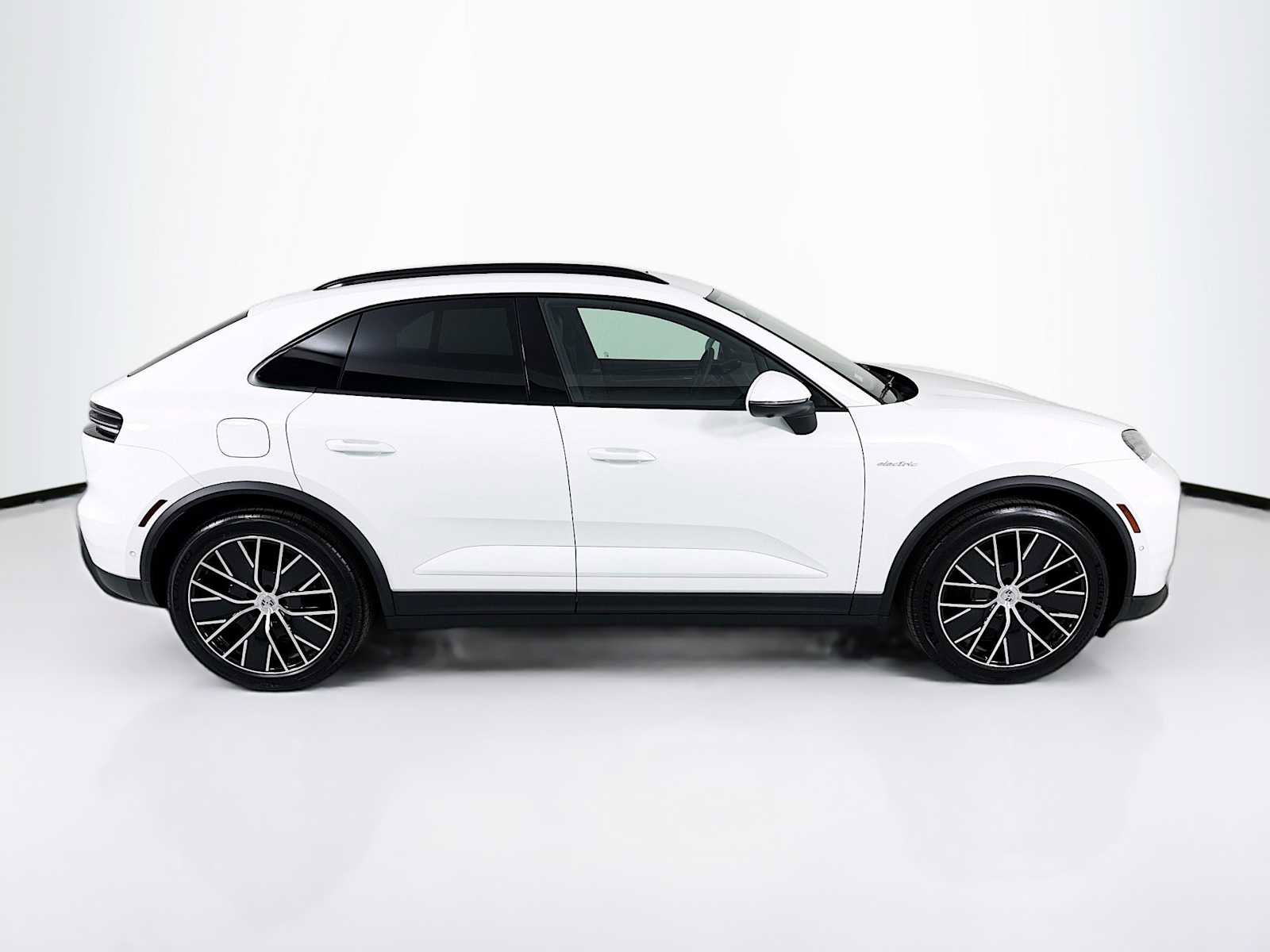 New 2026 Porsche Macan Electric image 8