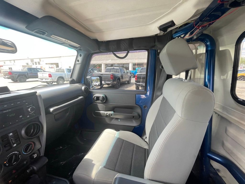 Used 2010 Jeep Wrangler Unlimited Sport image 17