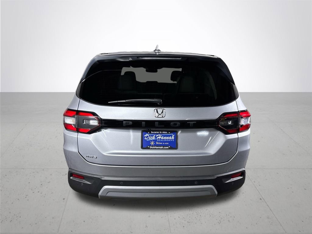 Certified 2025 Honda Pilot EX-L image 8