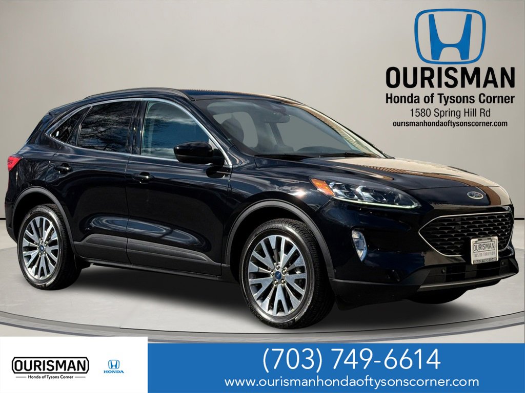 Used 2022 Ford Escape Titanium image 1