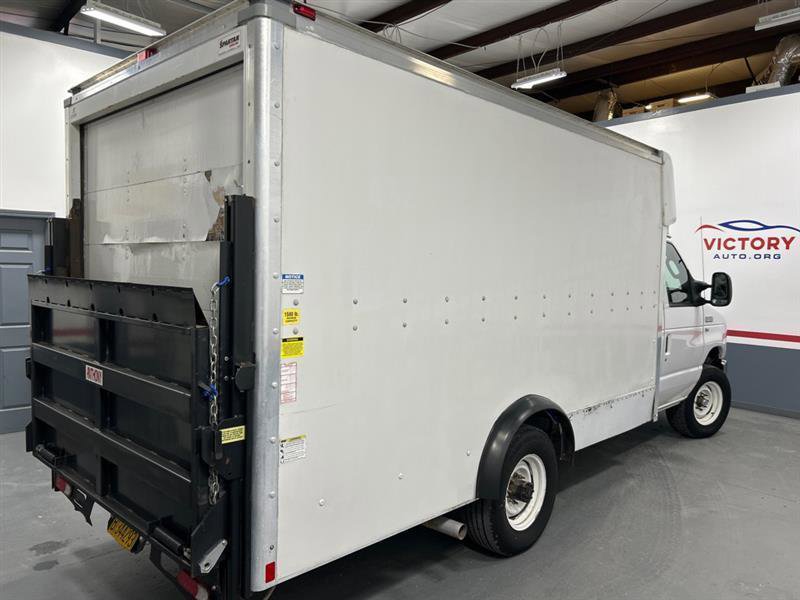 Used 2017 Ford E-350 and Econoline 350 Super Duty w/ Power Windows & Locks Group RWD image 3