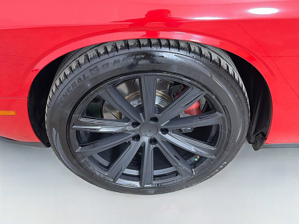 Used 2015 Dodge Challenger R/T Plus RWD image 17