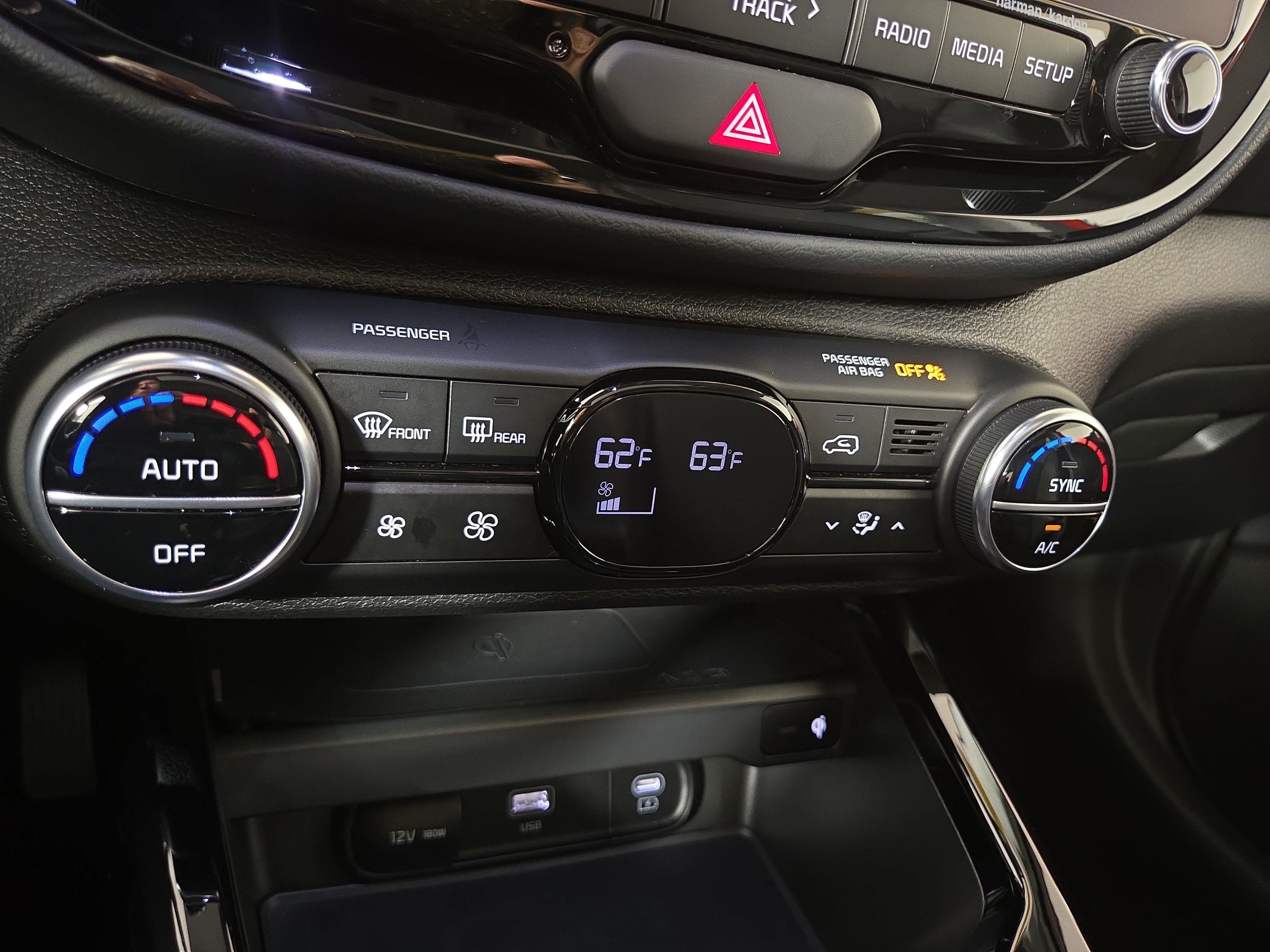 Used 2025 Kia Soul GT-Line w/ GT-Line Technology Package FWD image 27