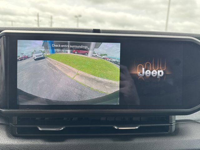 Used 2024 Jeep Wrangler Sport S image 27