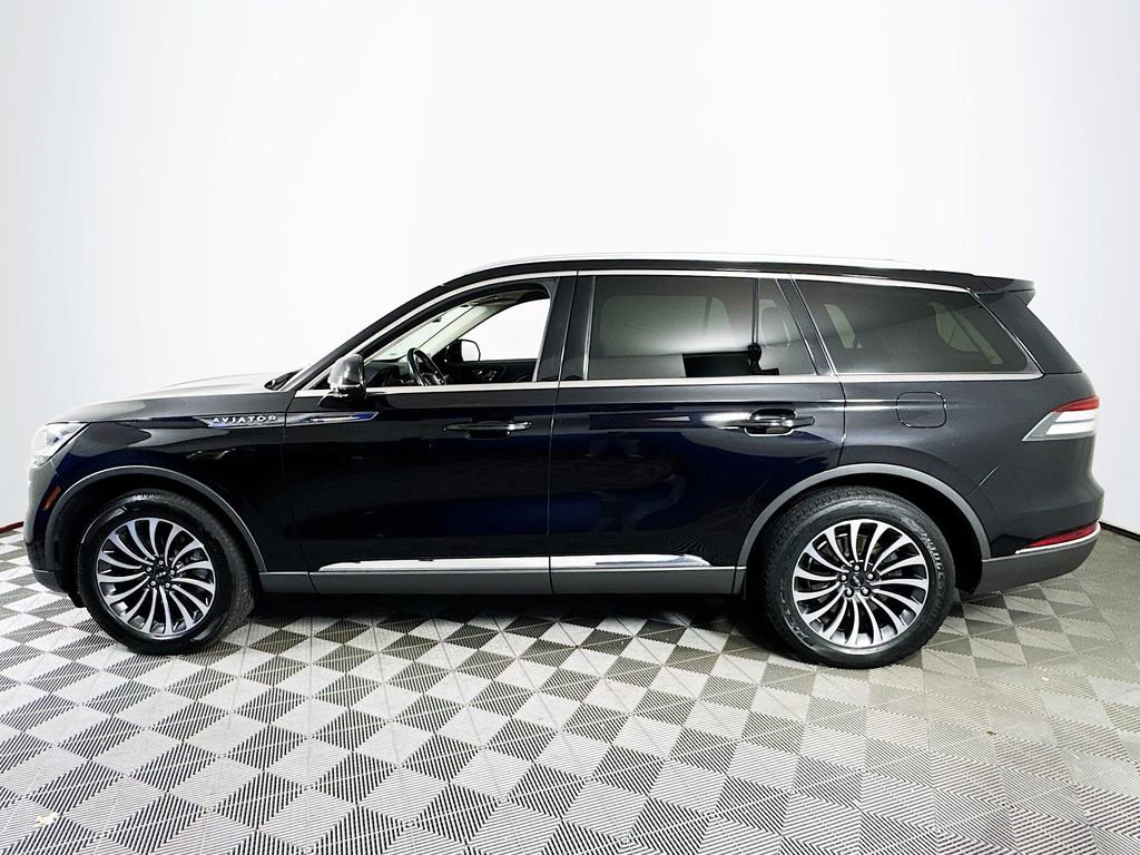 Used 2022 Lincoln Aviator Reserve AWD/4WD image 4