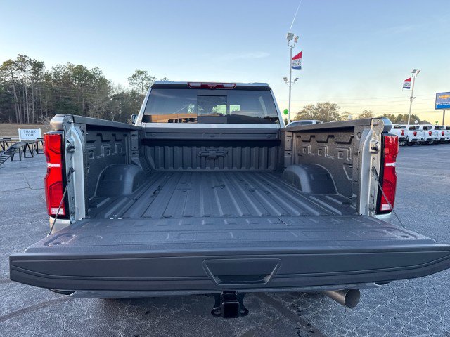 New 2026 Chevrolet Silverado 2500 LTZ w/ LTZ Premium Package AWD/4WD image 5