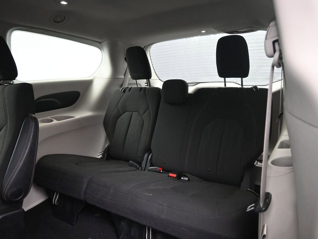 Used 2019 Chrysler Pacifica Touring Plus w/ Cold Weather Group image 27