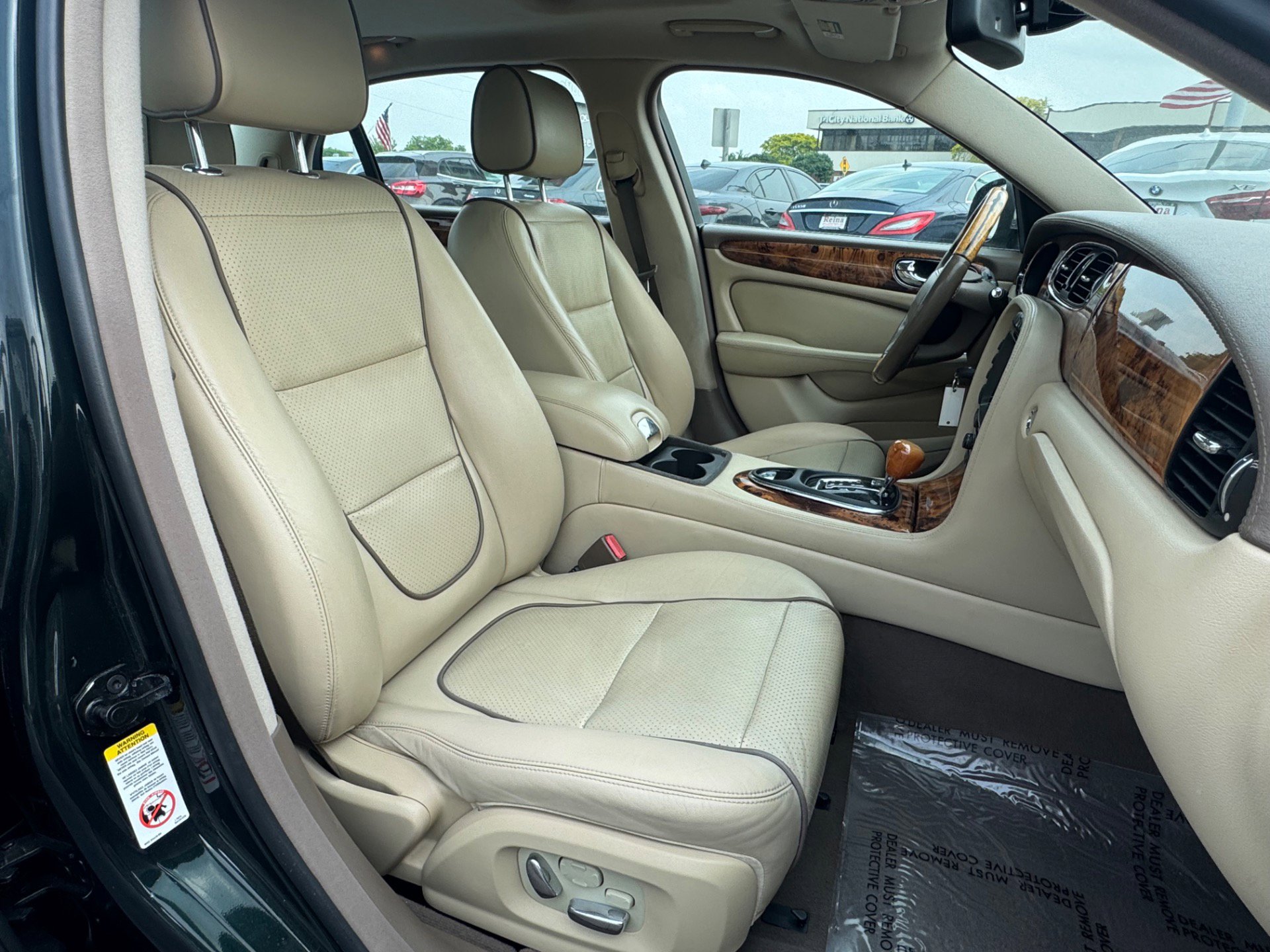 Used 2008 Jaguar XJ8 L image 22