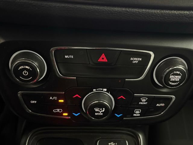Used 2020 Jeep Compass Trailhawk AWD/4WD image 26