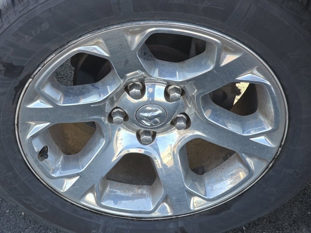 Used 2016 RAM 1500 Laramie image 32