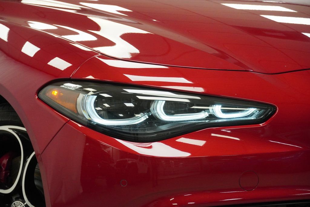 Used 2024 Alfa Romeo Giulia Veloce image 6