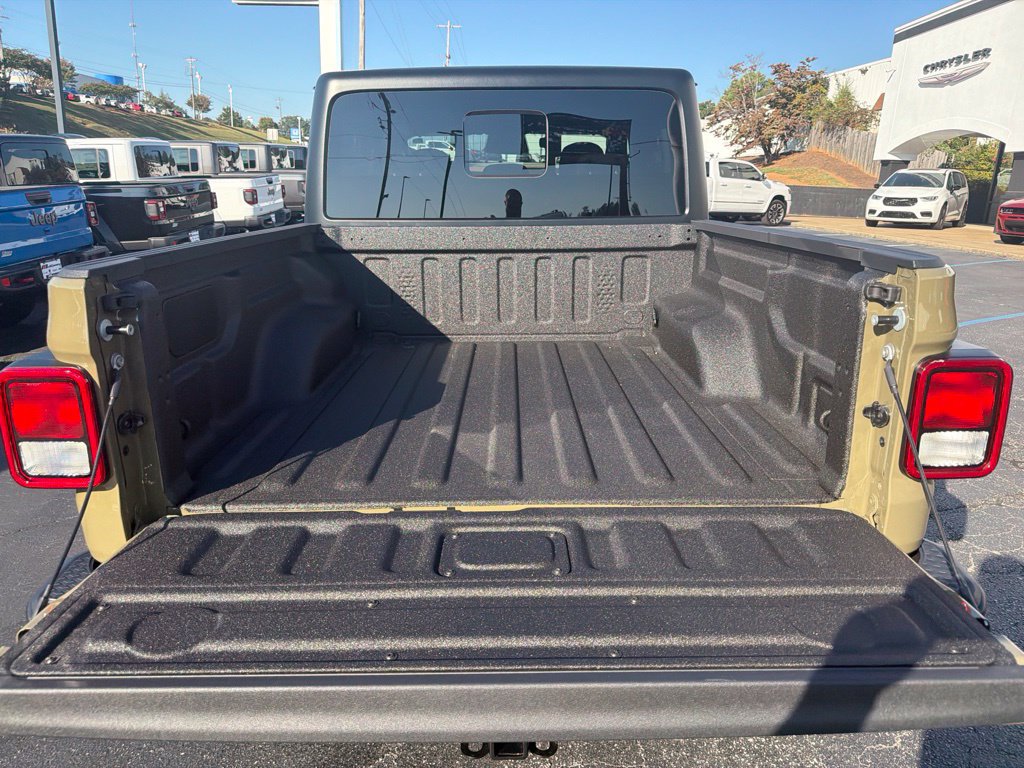 New 2027 Jeep Gladiator Sport AWD/4WD image 12