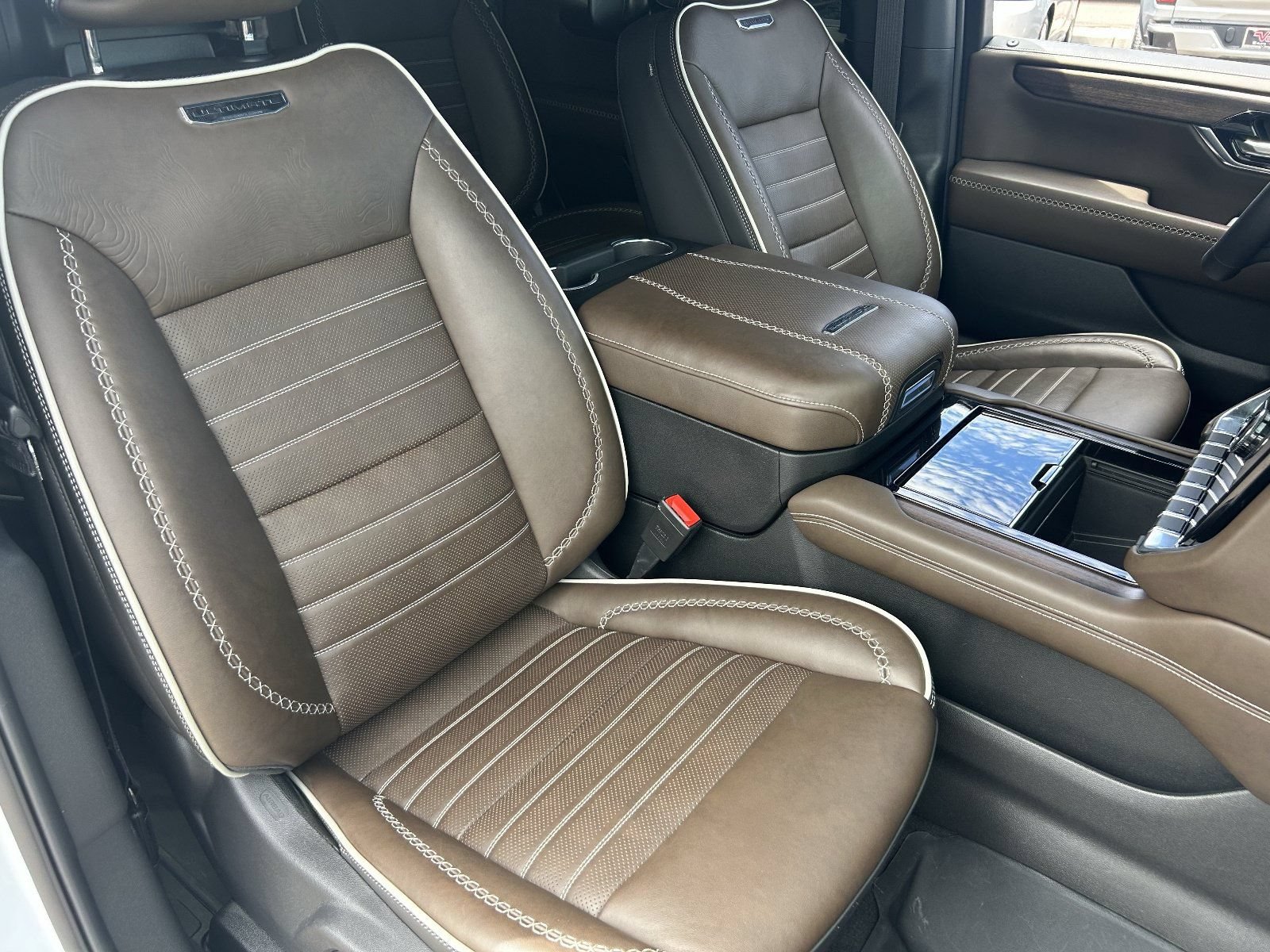 Certified 2026 GMC Yukon Denali Ultimate AWD/4WD image 11
