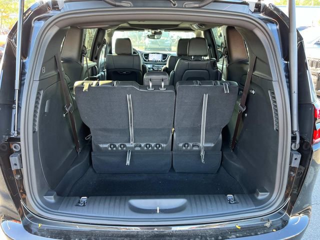 New 2026 Chrysler Pacifica Select image 18