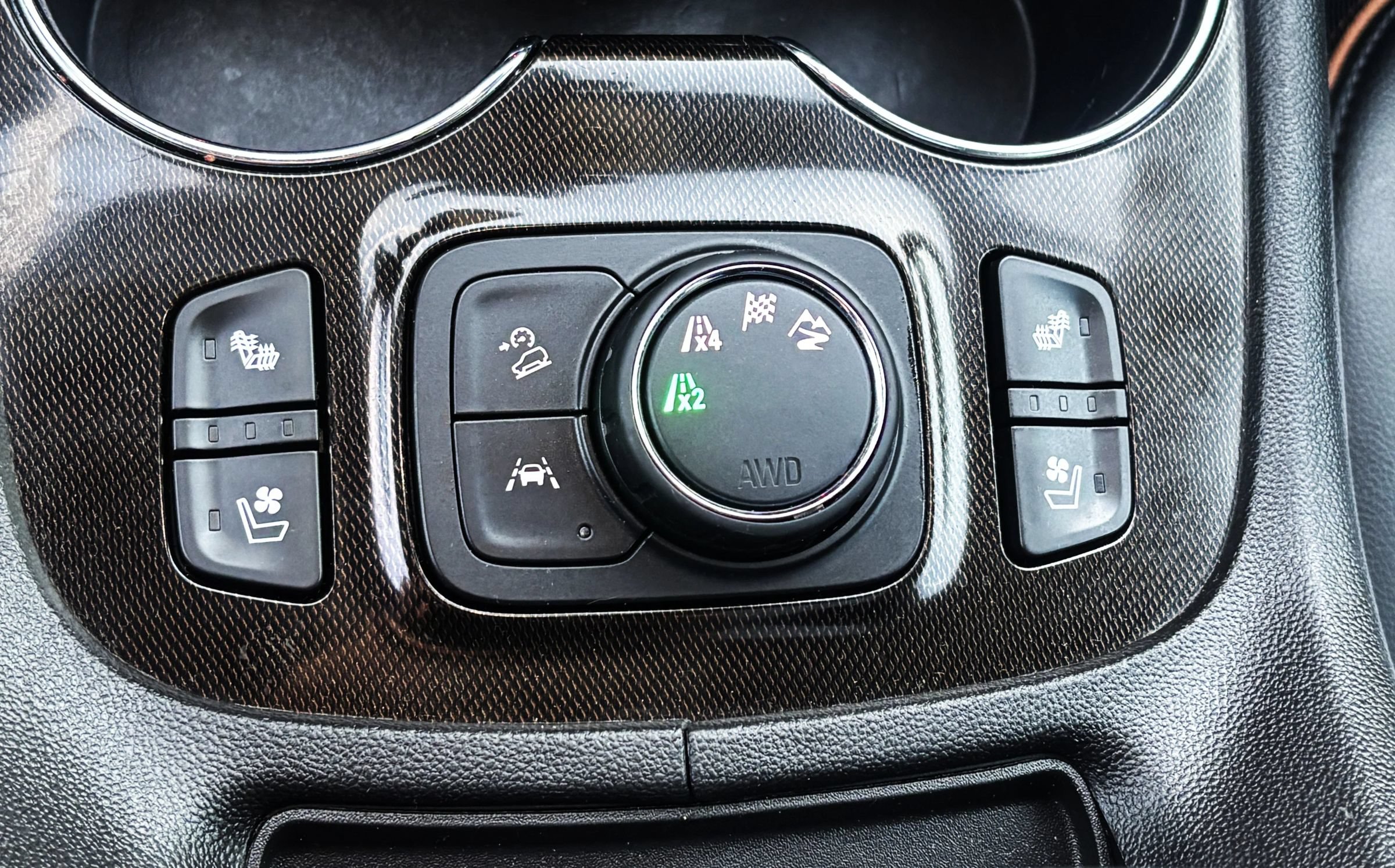 Used 2021 GMC Acadia AT4 w/ Technology Package AWD/4WD image 27