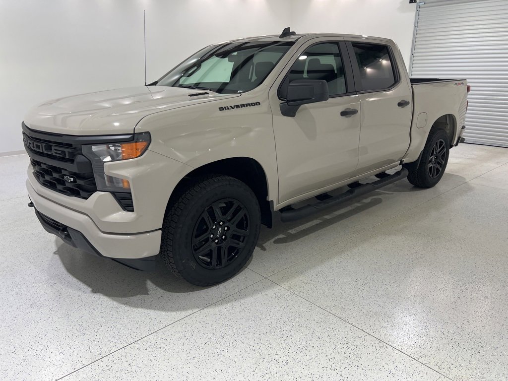New 2026 Chevrolet Silverado 1500 Custom w/ Turbomax Blackout Package