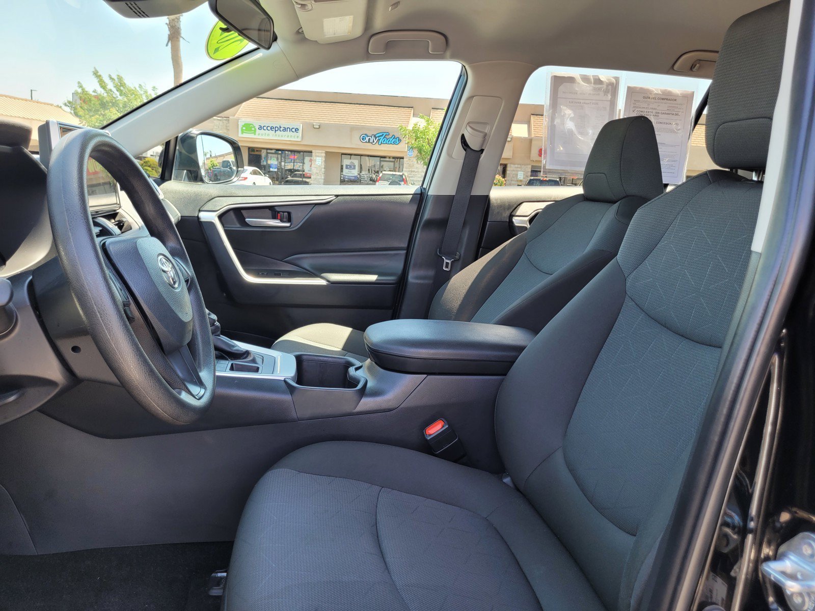 Used 2025 Toyota RAV4 XLE AWD/4WD image 11