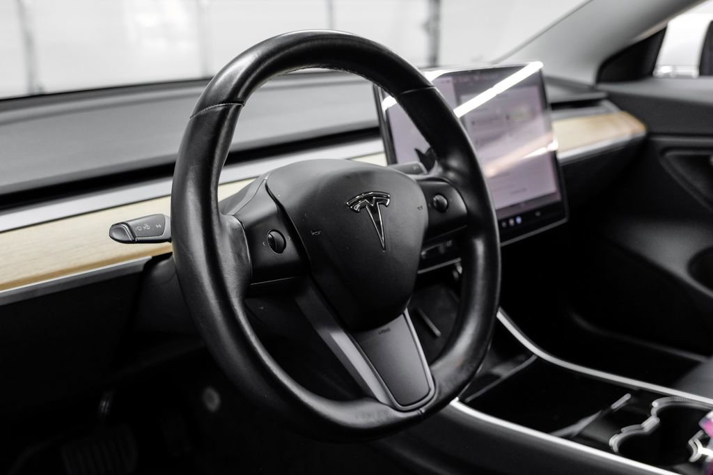 Used 2018 Tesla Model 3 Mid Range image 22