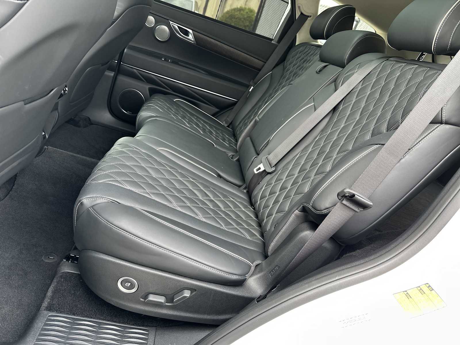 Used 2024 Genesis GV80 3.5T image 22