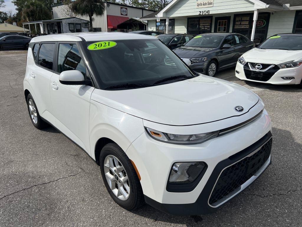Used 2021 Kia Soul S FWD image 3
