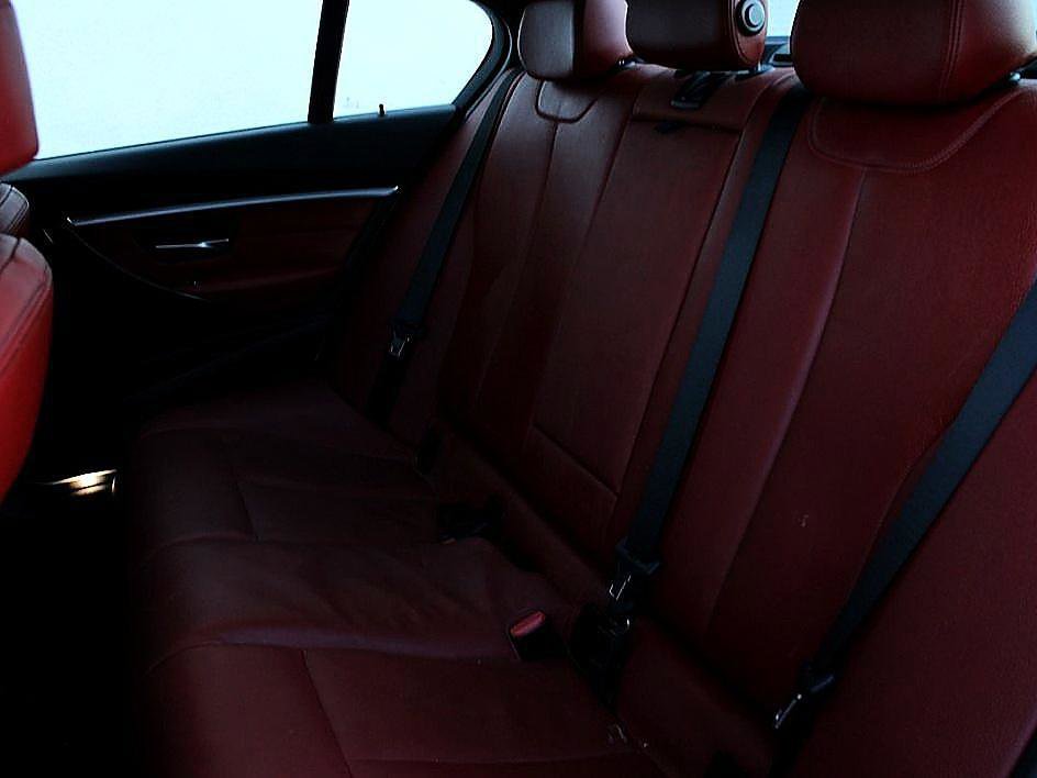 Used 2018 BMW 330e image 16