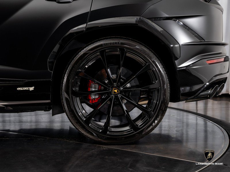 Used 2024 Lamborghini Urus S image 9