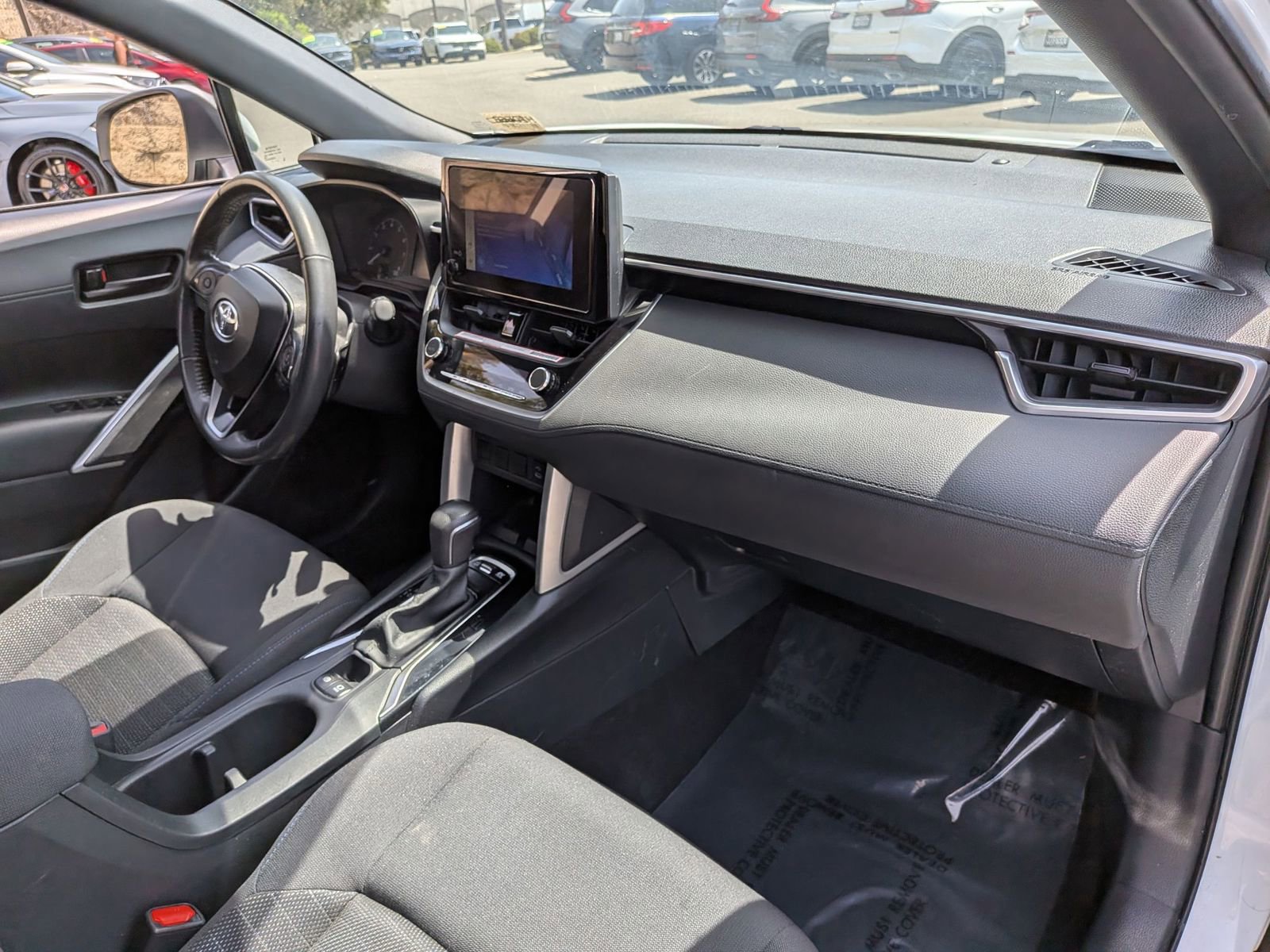 Used 2024 Toyota Corolla Cross SE w/ Moonroof Package image 13