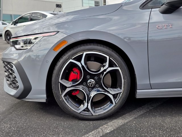 Certified 2025 Volkswagen GTI Autobahn FWD image 10