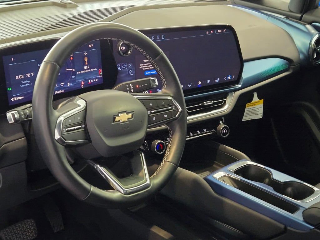Certified 2024 Chevrolet Equinox EV LT FWD image 24