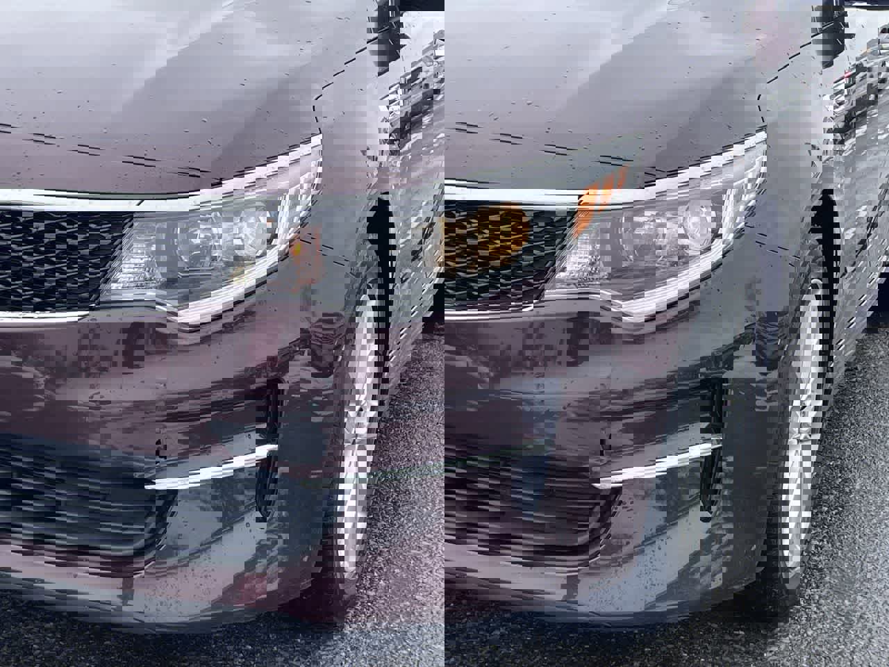 Used 2018 Kia Optima LX w/ 17" Alloy Wheels Package image 31