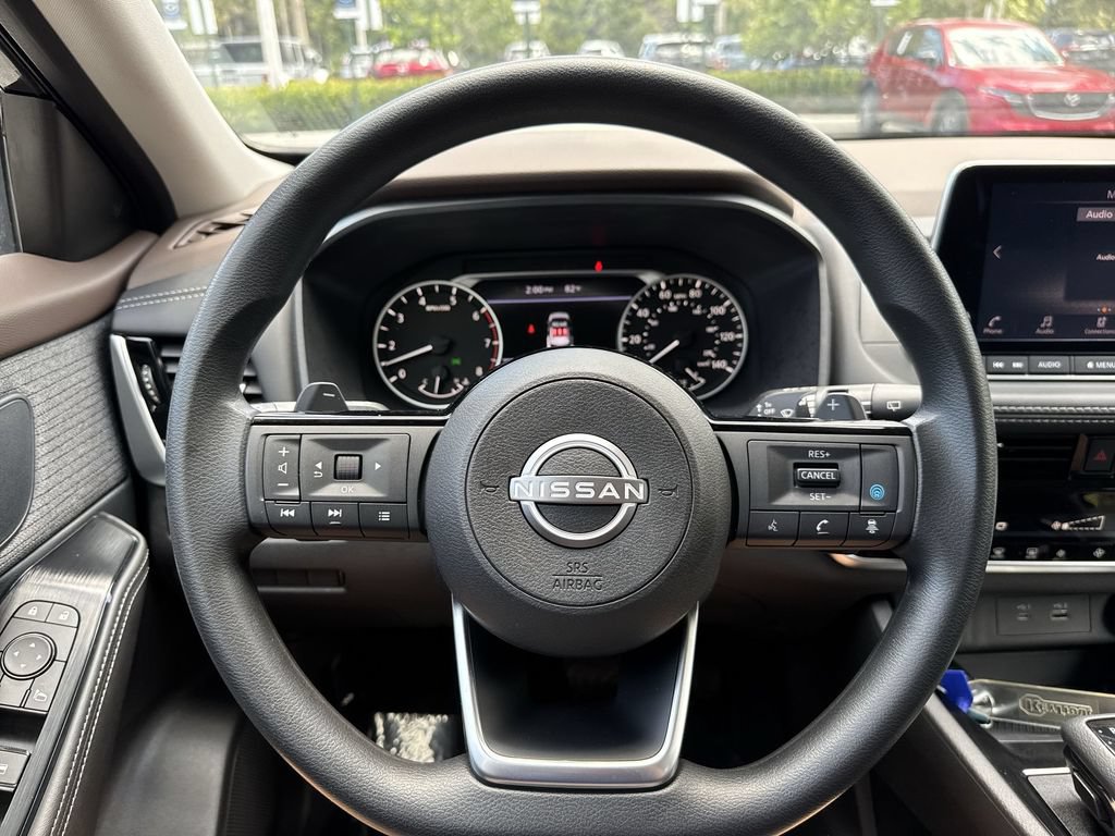 Used 2023 Nissan Rogue SV FWD image 48