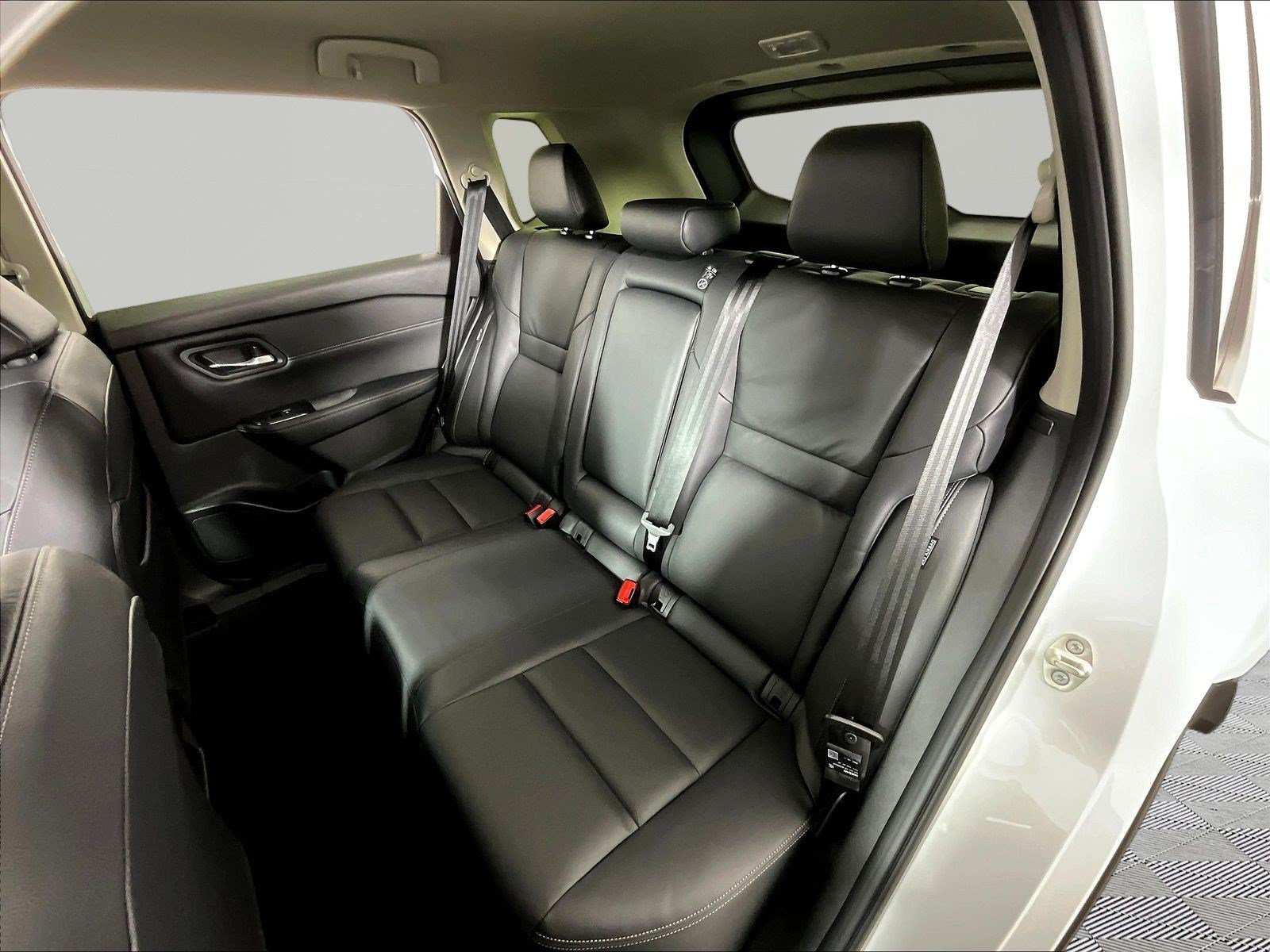 Certified 2025 Nissan Rogue SL AWD/4WD image 22